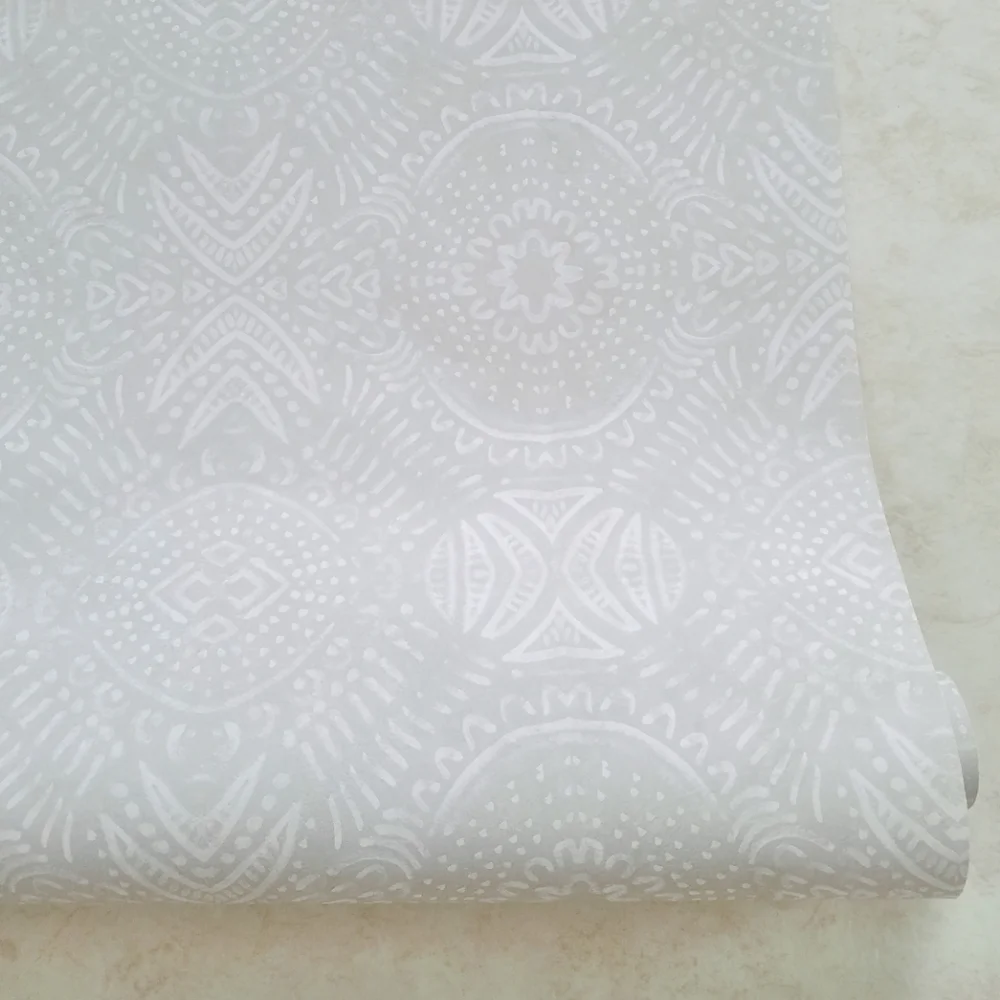 Wallpaper Java Light Gray Medallion Farmhouse Boho